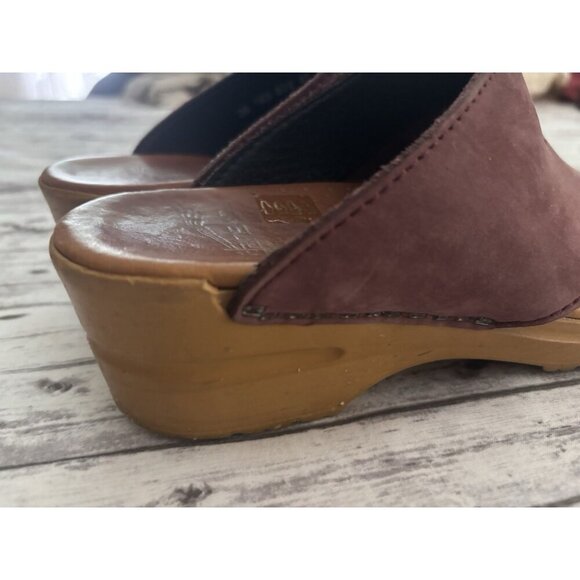 Dansko Suede Leather Slip On Wedge Clogs Women’s US 8.5 Purple Mauve - Picture 3 of 13